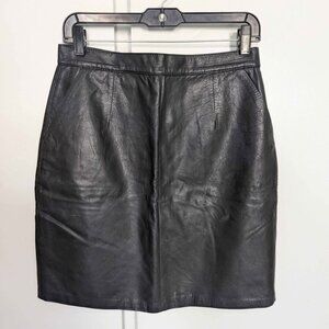 Genuine leather skirt with pockets, size S